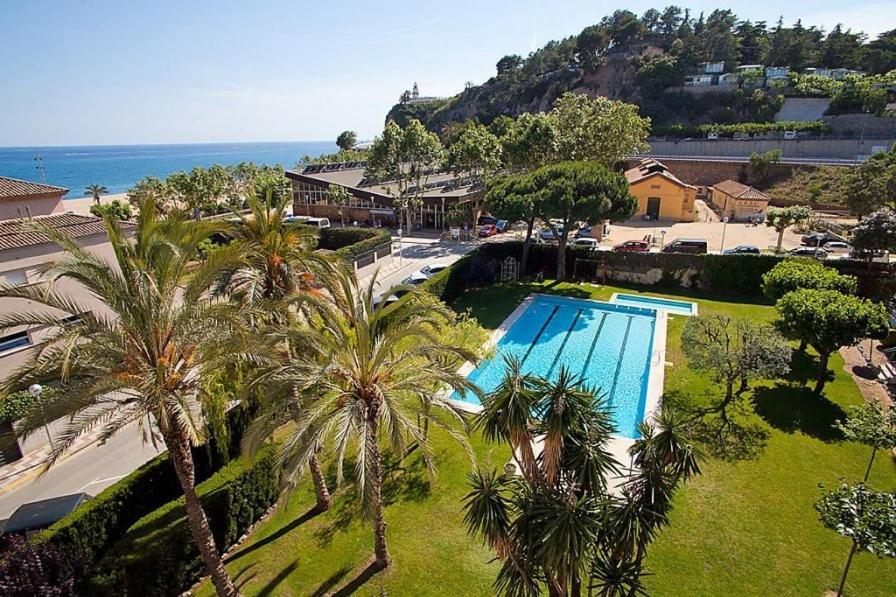 The Hollidays Apartment Calella Exterior photo