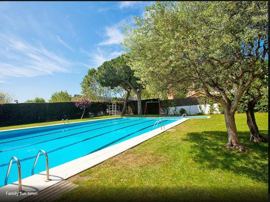 The Hollidays Apartment Calella Exterior photo
